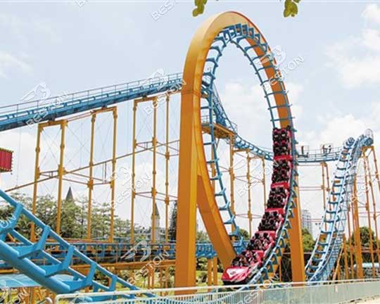 Gaint roller coaster ride in amusement parks